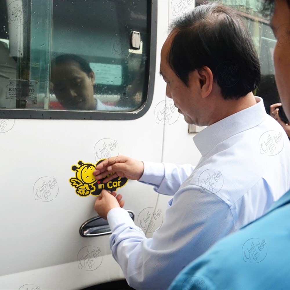 Combo 2 logo sticker 15cm x 9cm Baby In Car dễ thương cho xe ô tô NT 11
