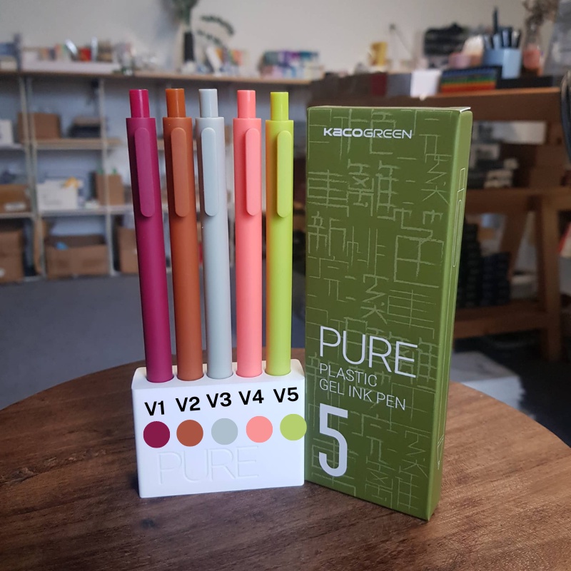 Bút gel KACO  từ các bộ Kaco Pure mực nhiều màu ngòi 0,5mm.