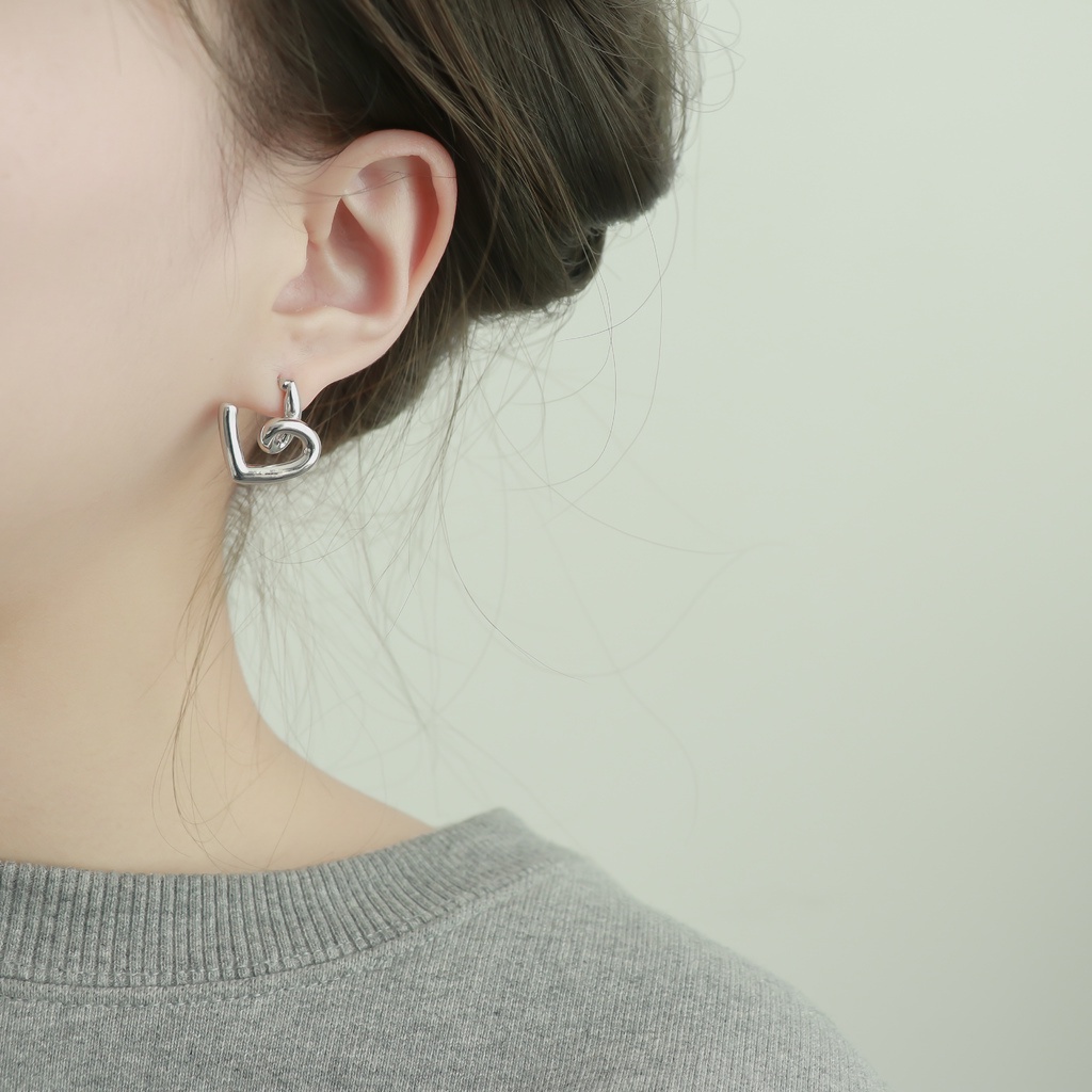 Bông Tai Kim Loại Hình Trái Tim Phong Cách Harajuku Dành Cho Nữ