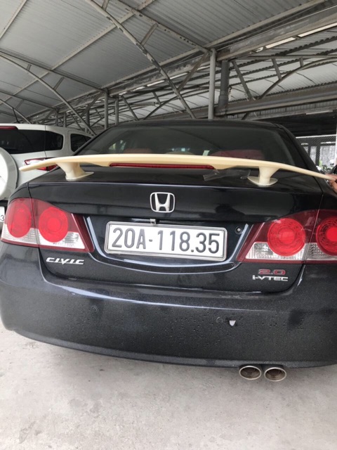 Đuôi gió thể thao theo xe honda civic