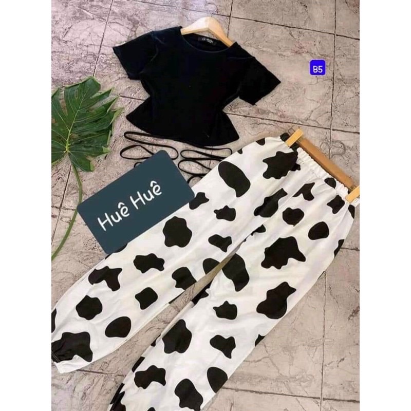 Set Bộ Áo Croptop Đan Bụng Mix Quần Boom Thụng Bộ Chun In Hình Bò Sữa