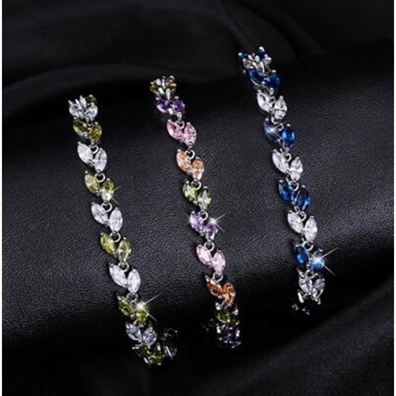 Vòng tay bạc đính đá zircon hình chiếc lá dành cho nữ