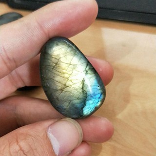 Đá thạch anh labradorite trang trí sang trọng độc đáo
