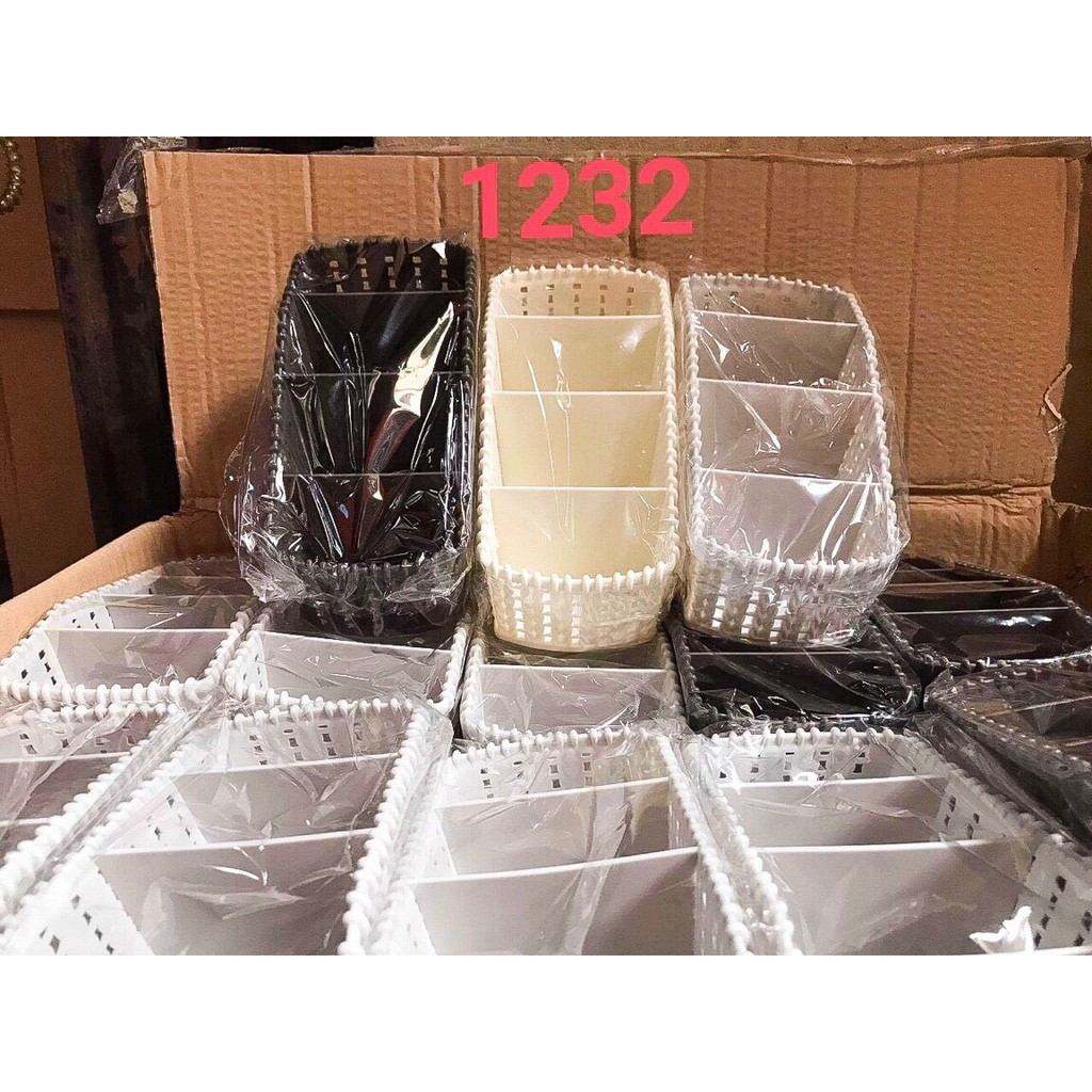 [Giá sỉ] Giỏ Kệ Đựng Đồ Đa Năng Giá Để Đồ Trang Điểm Bằng Mây Nhựa Giỏ Đựng Đồ Lặt Vặt Để Bàn đẹp giá rẻ