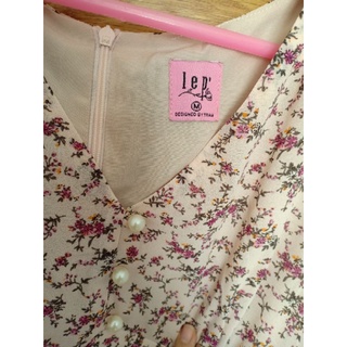Váy lép công sở size m giá 300-350k