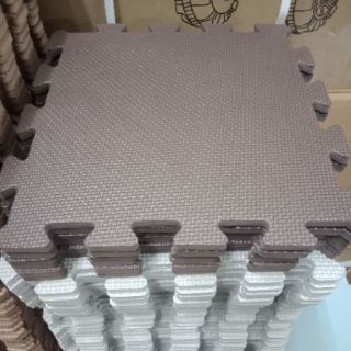 Thảm xốp trải sàn 30x30 ko mùi có lỗi - giao màu ngẫu nhiên