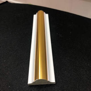 Chỉ nhựa màu trắng vàng bản 4cm thích hợp trang trí spa