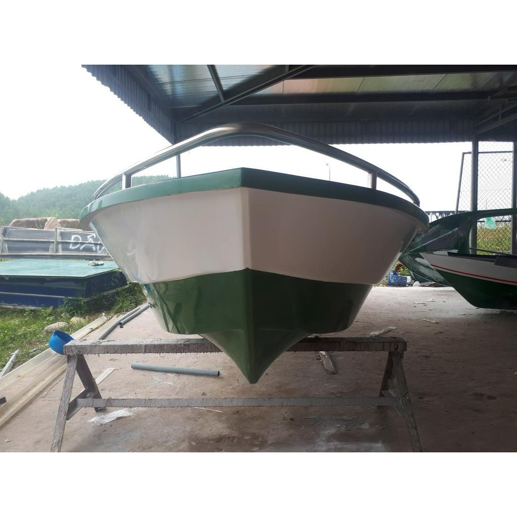 Xuồng Composite xanh lá VTC01