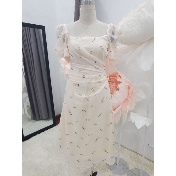 TIELA Đầm váy hoa vàng nhún eo - Grace Dress | BigBuy360 - bigbuy360.vn