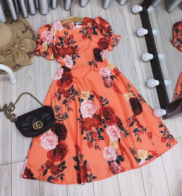 Đầm xòe hoa tay con | BigBuy360 - bigbuy360.vn