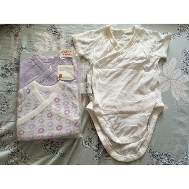 Set 2 body cộc tay Uniqlo