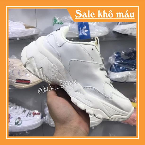 𝐆𝐢à𝐲 𝐧ữ 𝐒𝐧𝐞𝐚𝐤𝐞𝐫 𝐜𝐡𝐮𝐧𝐤𝐲 𝐌𝐋𝐁 𝐛ó𝐧𝐠 𝐜𝐡à𝐲 𝐇à𝐧 𝐐𝐮ố𝐜