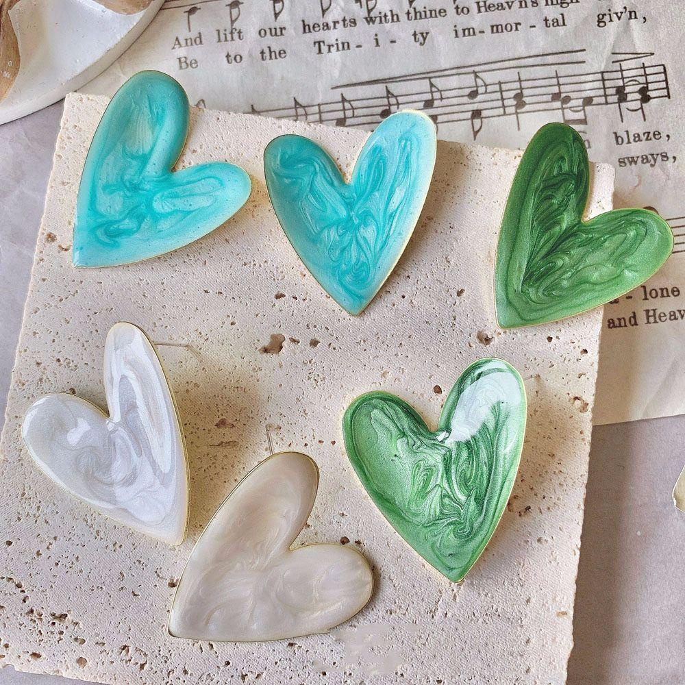 Bông Tai Hình Trái Tim Màu Trắng Xanh Ngọt Ngào