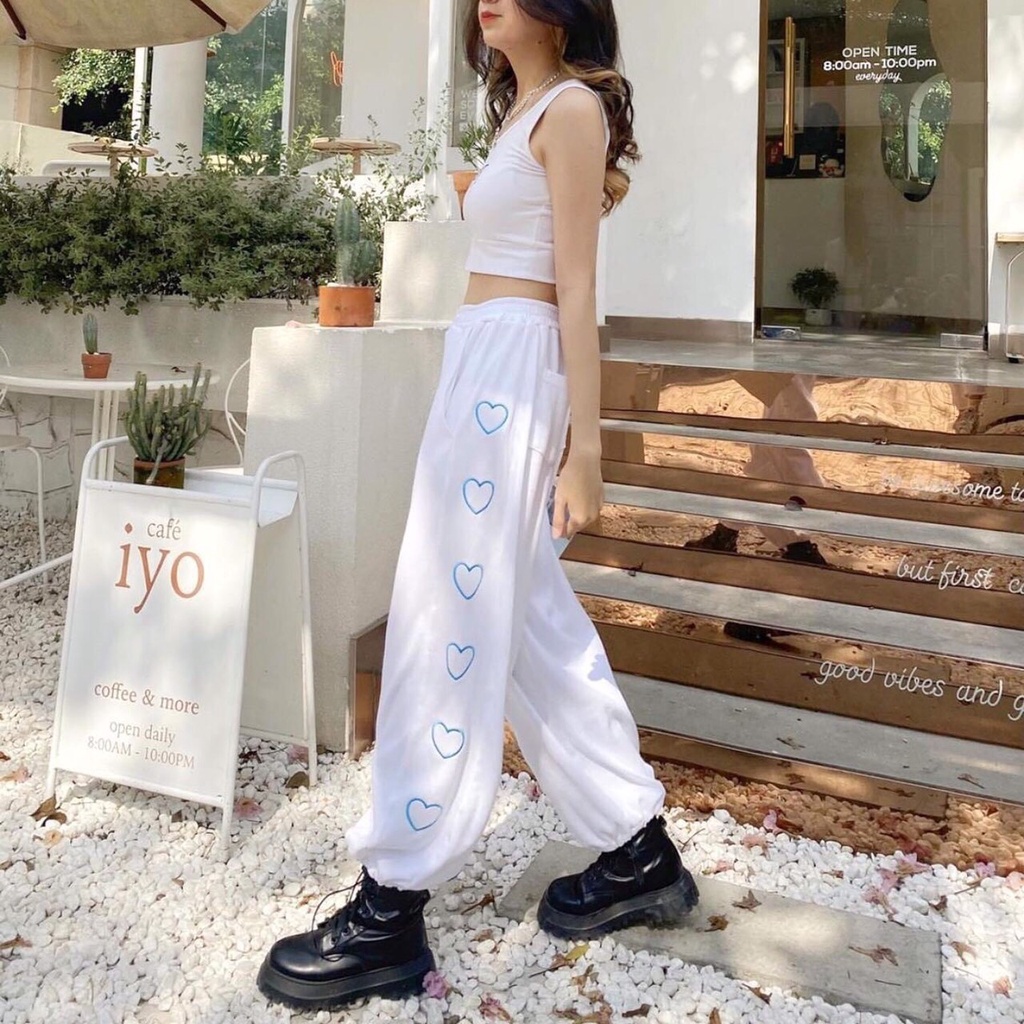 Quần jogger tim Closet có 2 màu Đen Trắng, chun ống from rộng Choose Us