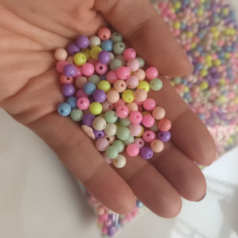 Gói 100g hạt nhựa 6li nhiều màu làm vòng