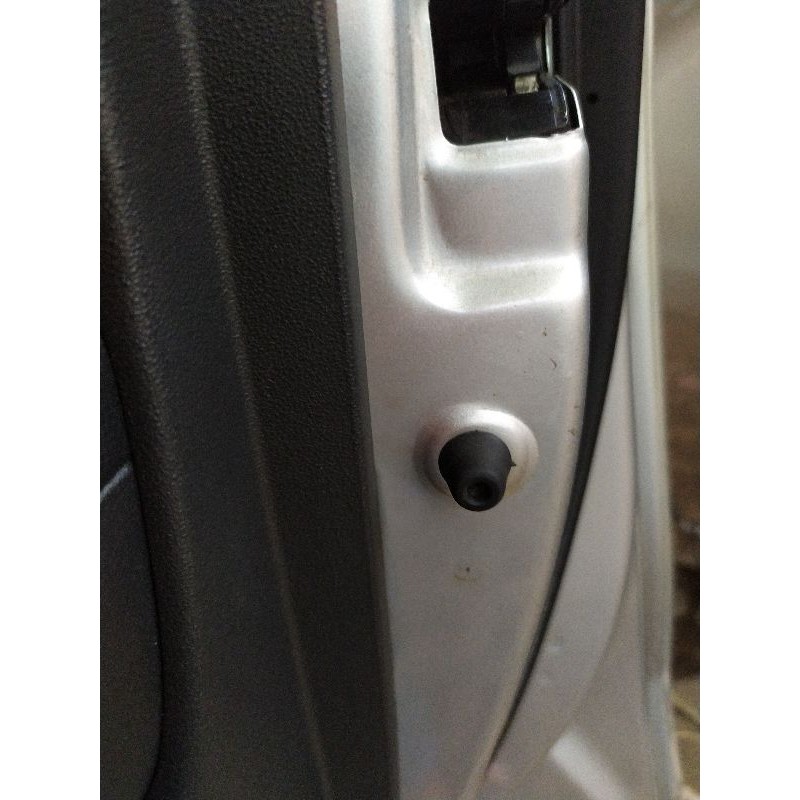 Cao su giảm chấn cánh cửa xe ô tô