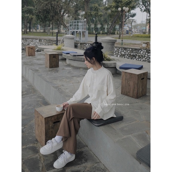 Sơ mi linen cổ tàu dáng suông vừa Bazic one