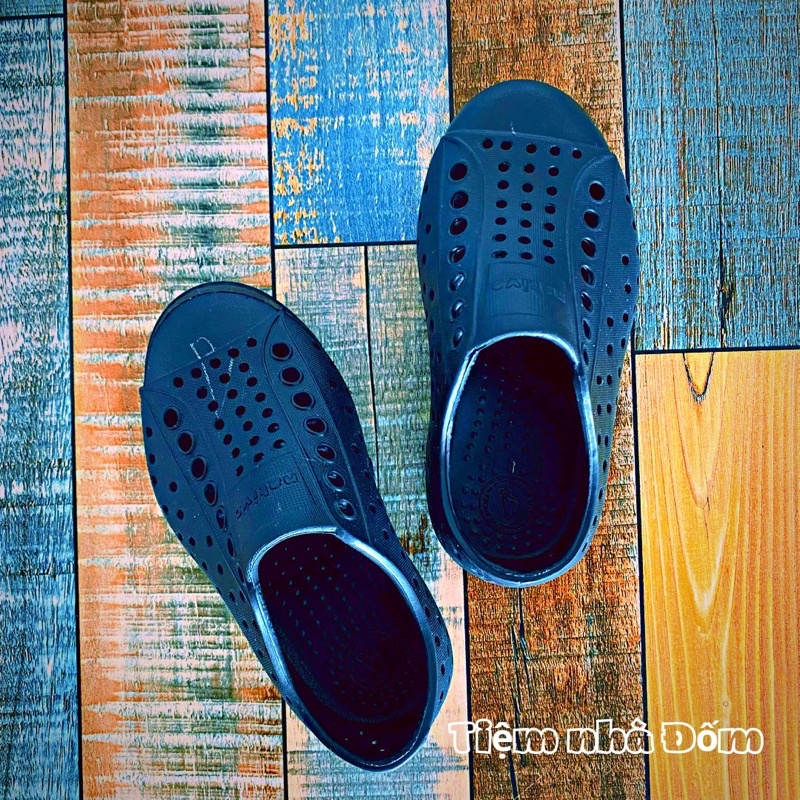 Giày Native xuất dư màu Đen chính hảng