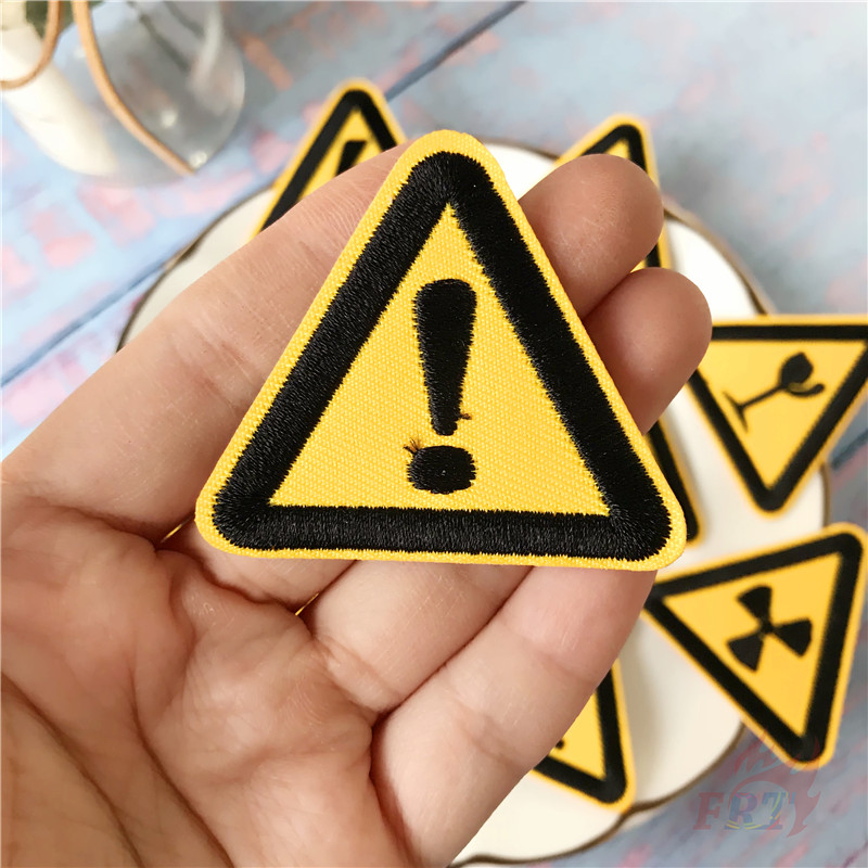 1 Miếng Dán Quần Áo Hình Biển Báo Giao Thông