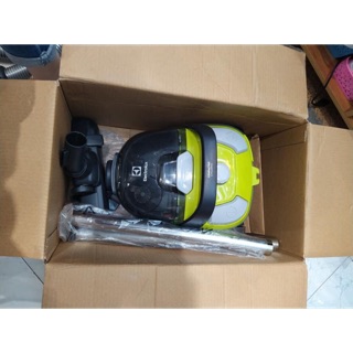 Máy hút bụi Electrolux Z1231 ( hàng trưng bày mẫu thử cho khách)