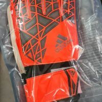 Găng tay thủ môn adidas