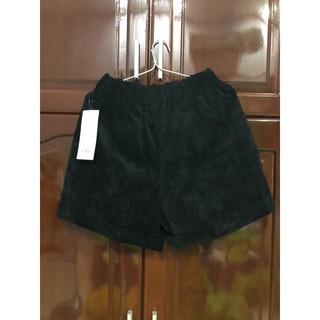 Quần short nhung