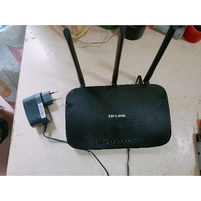Model Wifi 3 râu TP-link 450 xuyên tường siêu khoẻ