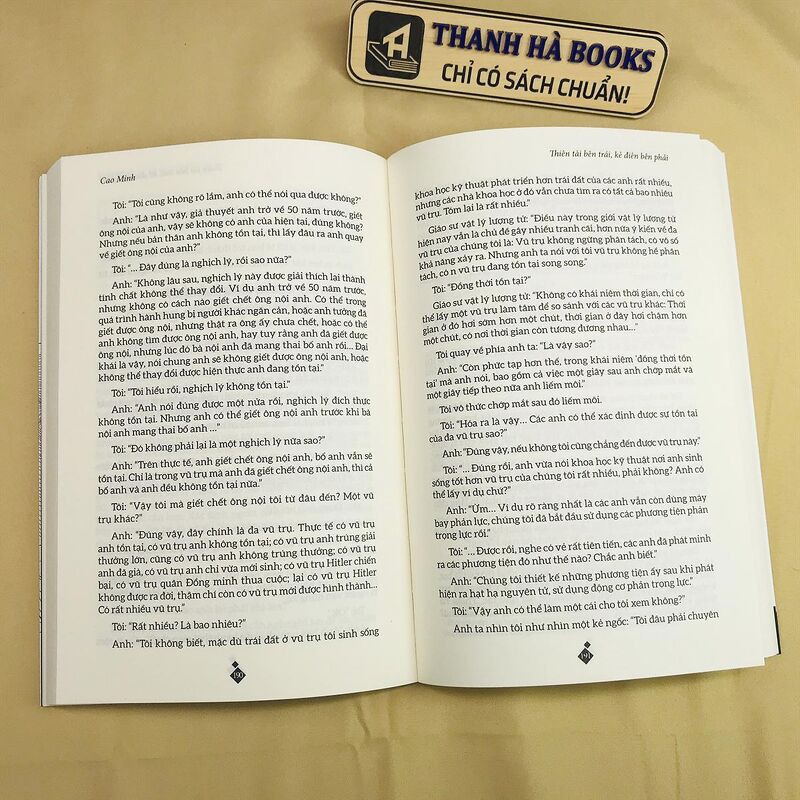 Sách - Thiên Tài Bên Trái, Kẻ Điên Bên Phải | BigBuy360 - bigbuy360.vn