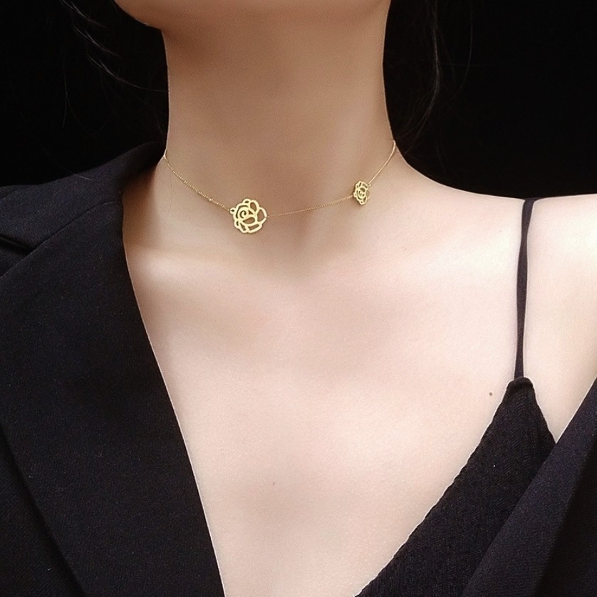 Vòng cổ choker nữ đeo sát cổ mặt bông hoa cá tính mạ vàng sáng đẹp