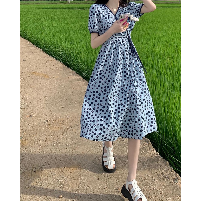 Đầm tay ngắn cổ chữ V thời trang mùa hè sành điệu cho nữ