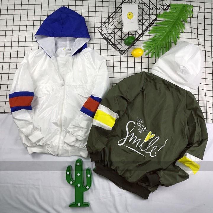 Áo khoác dù smile có size XL &lt; 70kg