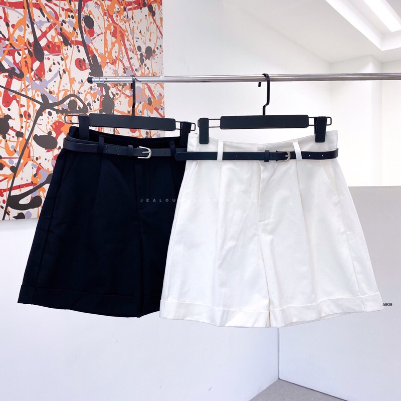 Quần short nữ, quần short vải gấp gấu thắt lưng đen 5909