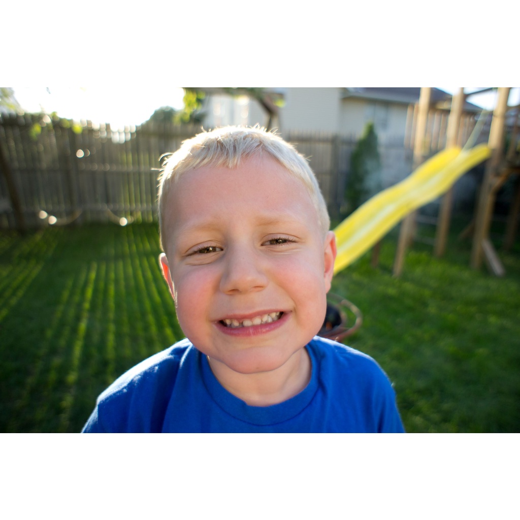 Ống kính máy ảnh Sony SEL 16mm F2.8 góc rộng giá rẻ