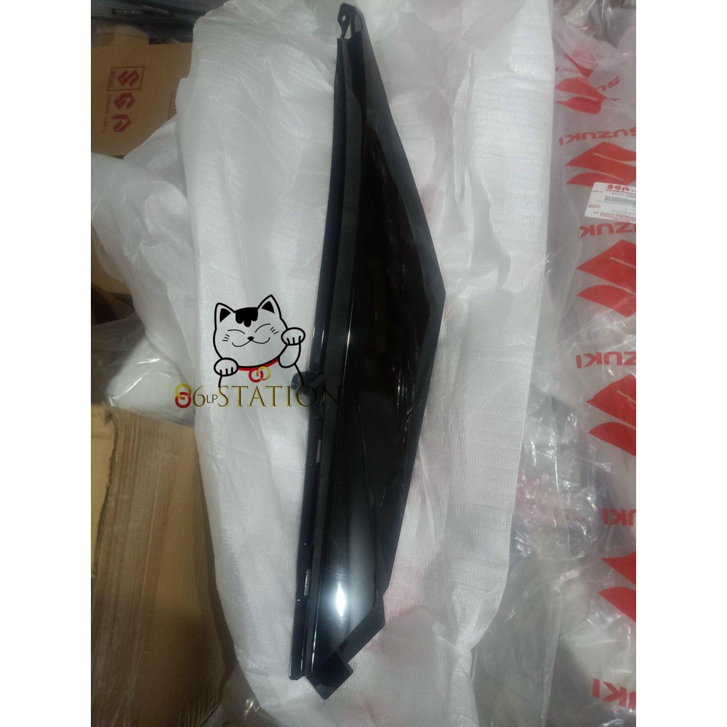 Ốp bụng sau satria fi raider fi màu đen bóng