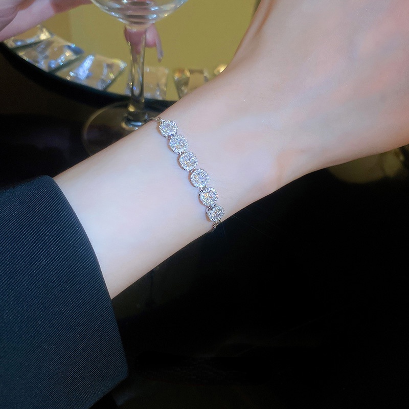 Vòng Tay Đính Đá Zircon Hình Giọt Nước Đơn Giản Thời Trang Cao Cấp Có Thể Điều Chỉnh Cho Nữ