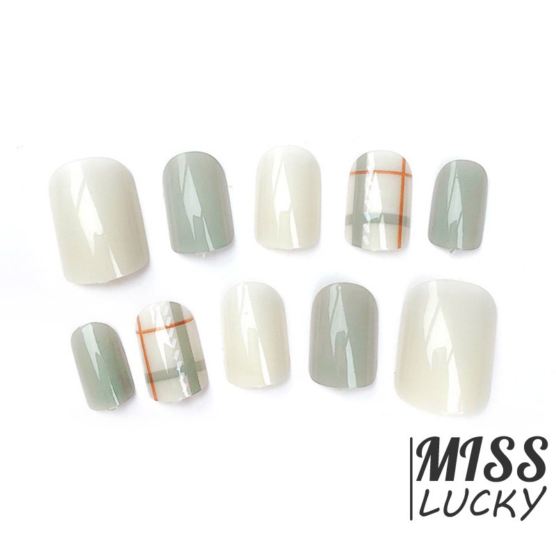 Set 24 Móng Tay Giả Họa Tiết Sọc Đơn Giản
