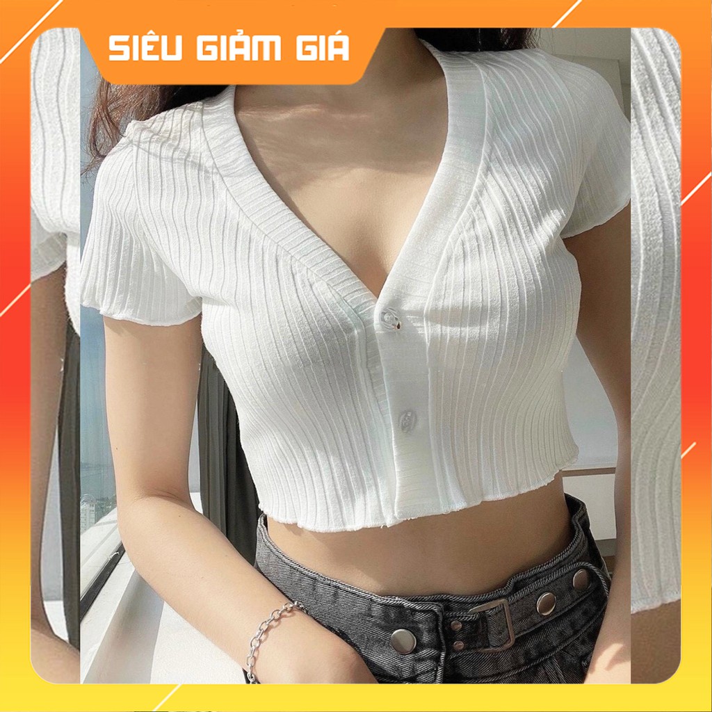 Áo thun croptop nữ Kpboutique kiểu croptop cổ V tay ngắn màu trắng dáng ôm đẹp dễ phối đồ