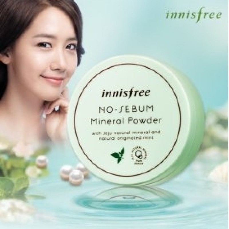 Phấn phủ bột kiềm dầu Innisfree màu trong suốt