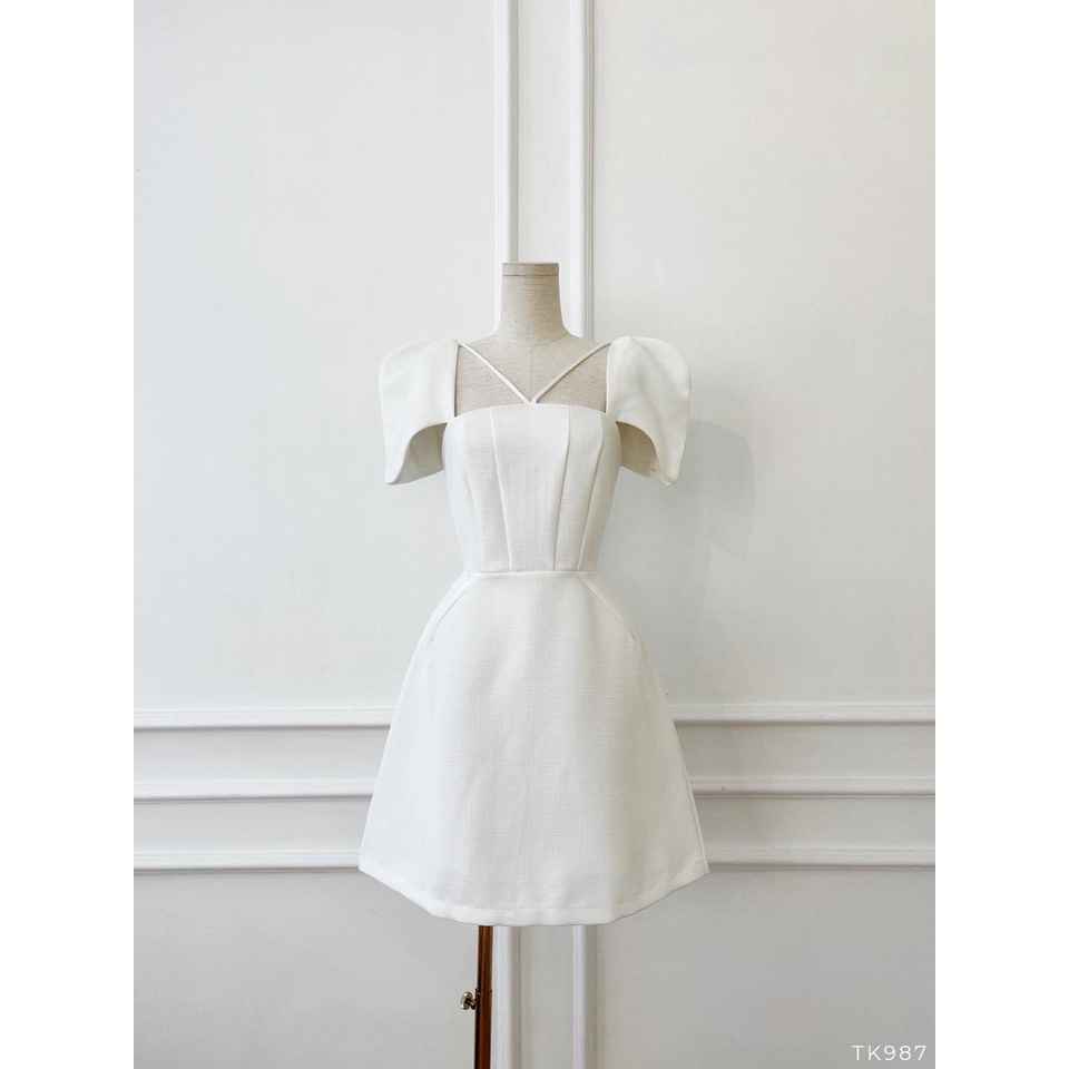 Đầm xoè chéo dây