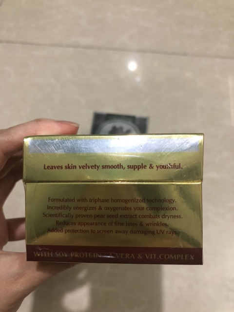 Kem Kamel trẻ hoá da và dưỡng trắng mẫu mới