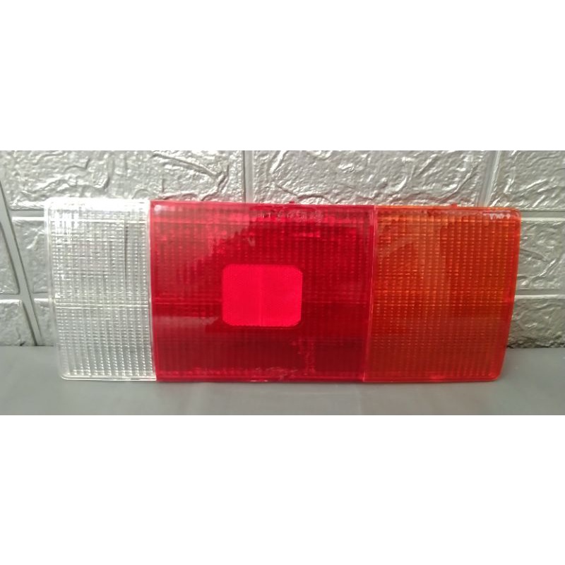 Nắp chụp đèn hậu hyundai 3t5 mighty 2 hd320 hd1000 hd270