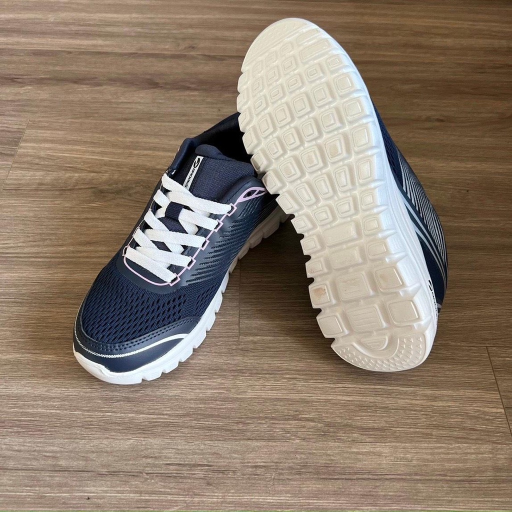 Giày chạy Brooks xuất mỹ