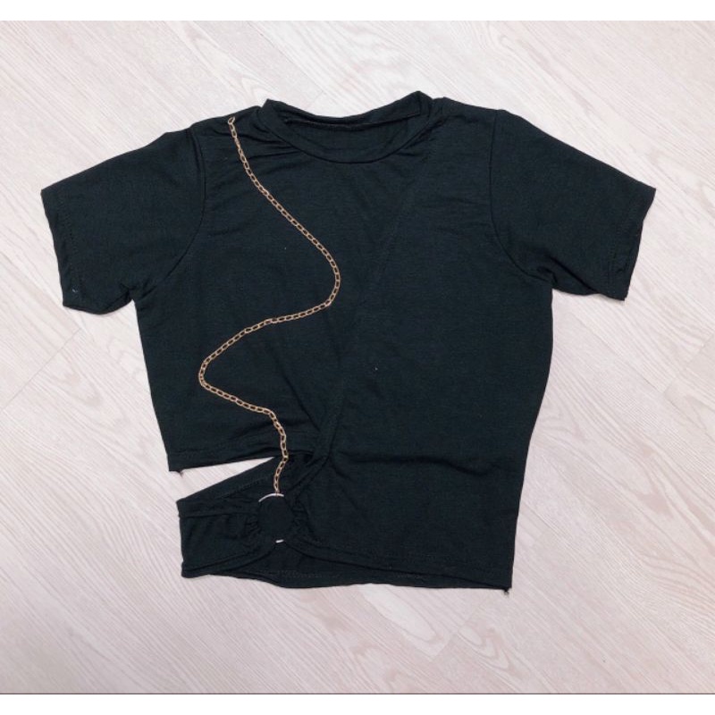 Áo thun tay ngắn khoét eo phối xích siêu hot