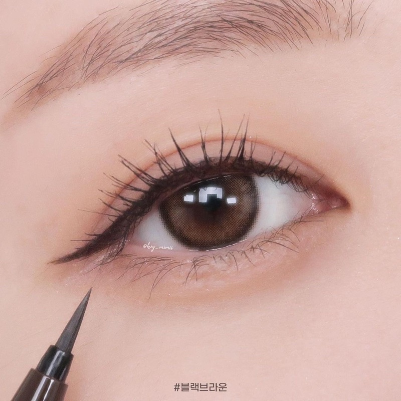Bút Kẻ Mắt sắc nét siêu mảnh Superproof Fitting Brush Eyeliner 0.6g