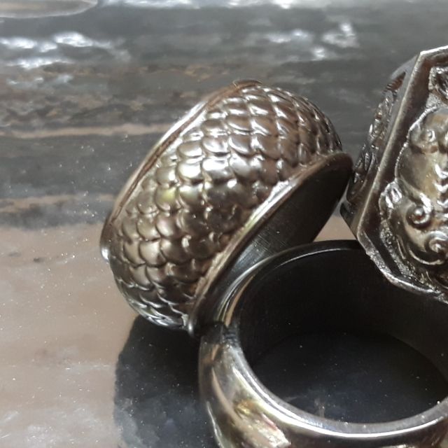 Nhẫn sừng , gỗ chạm vảy rồng