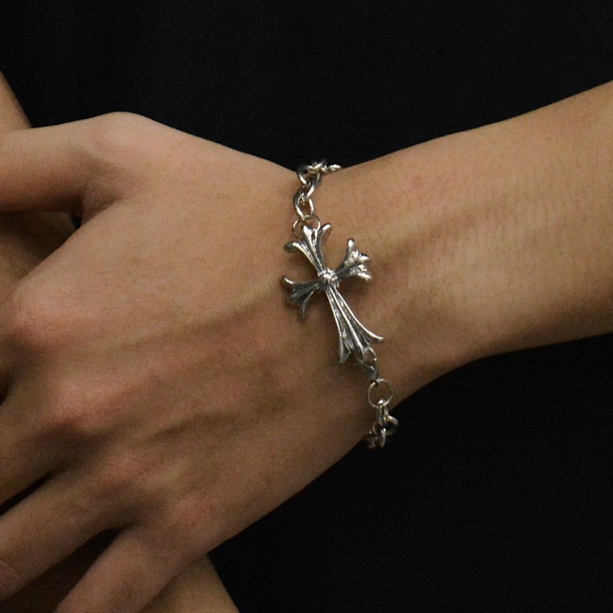 Vòng tay Chrome Hearts