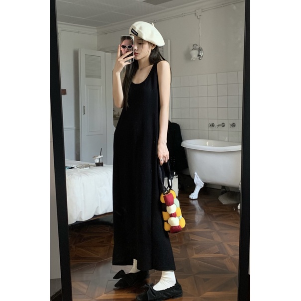 Đầm Hai Dây Dáng Dài Màu Đen Phong Cách Pháp Thời Trang Mùa Thu 2022 Cao Cấp