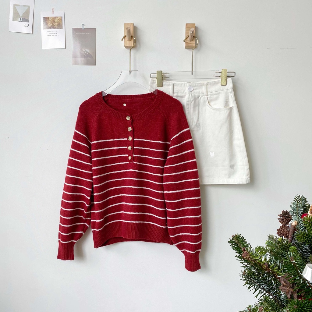 Áo len kẻ sọc cổ tròn có nút LENCLOTHING 7914