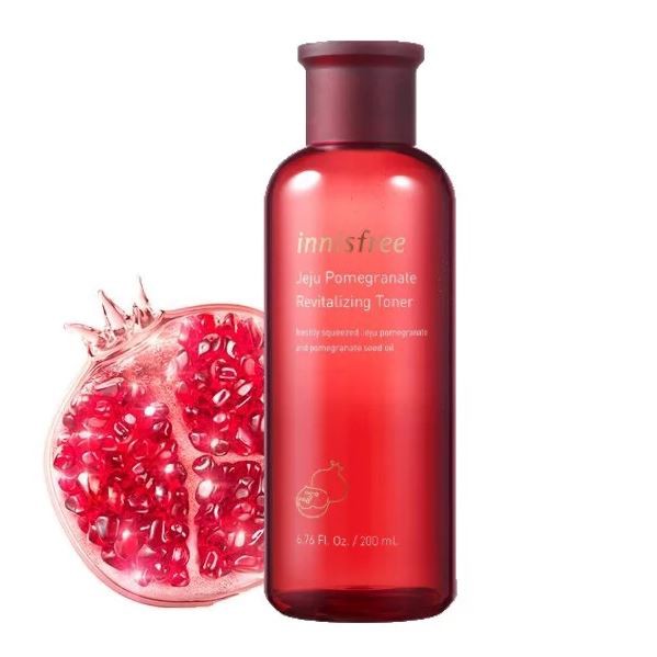 Nước hoa hồng dưỡng sáng da, ngăn ngừa lão hóa chiết xuất từ lựu Innisfree Jeju Pomegranate Revitalizing Toner 200ml