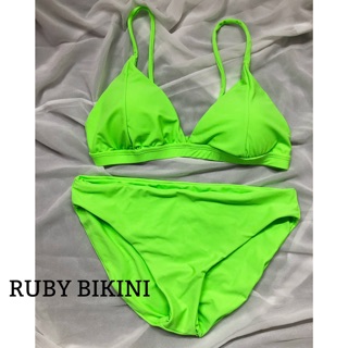 Bikini basic tam giác